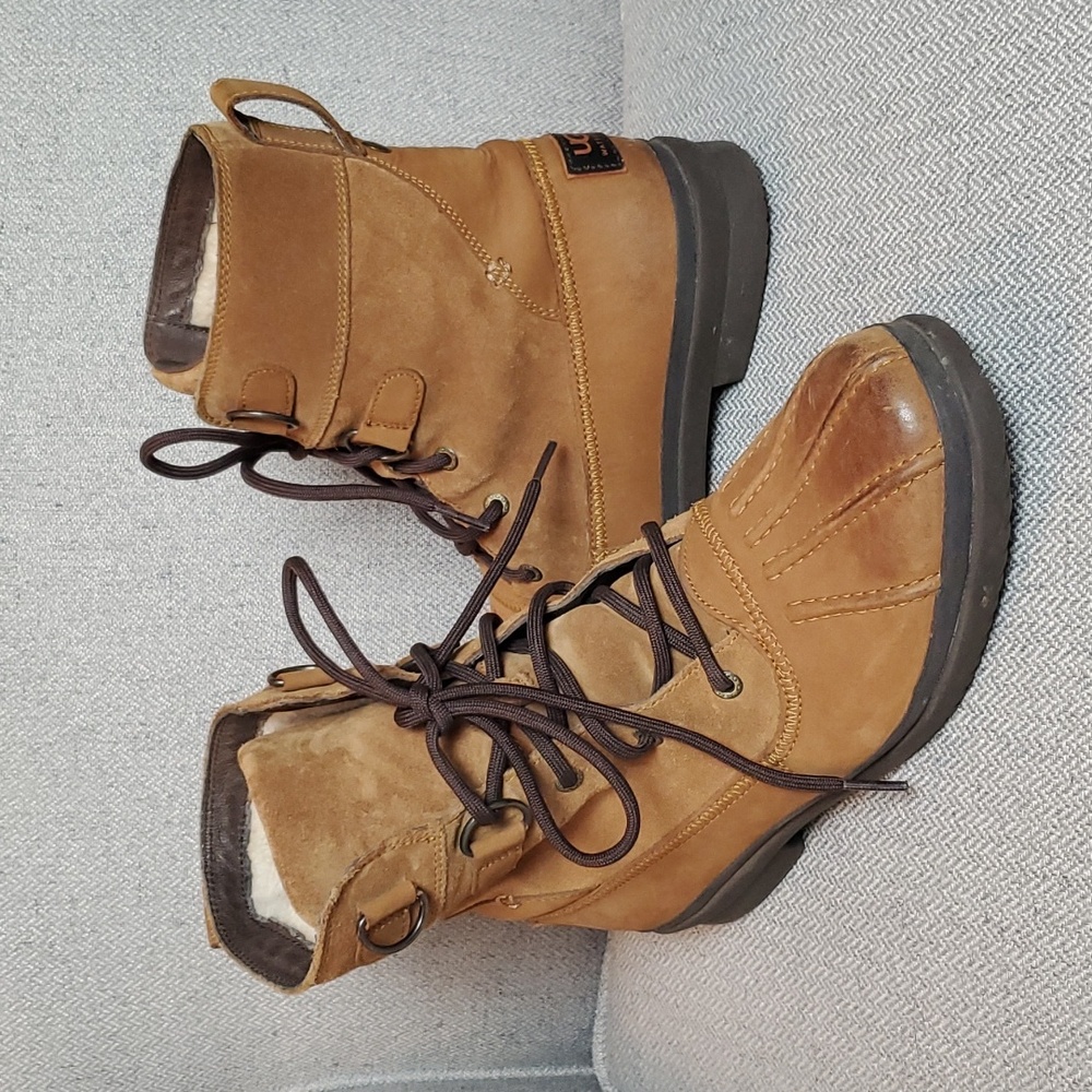 UGG Leather Duck Boots (9), Like New